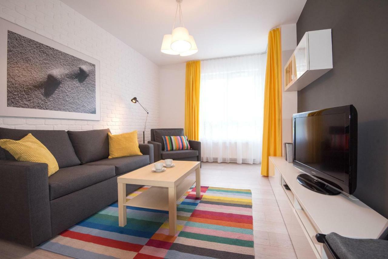 コウォブジェクLato Apartament Solna 11C Z Garazemアパートメント エクステリア 写真